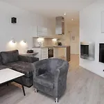 8 Person In Appartamento