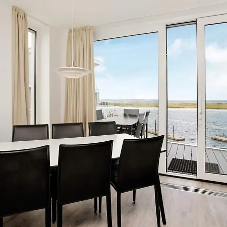 Apartamento 8 Person In *