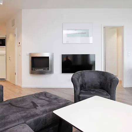 Апартаменты 8 Person In *