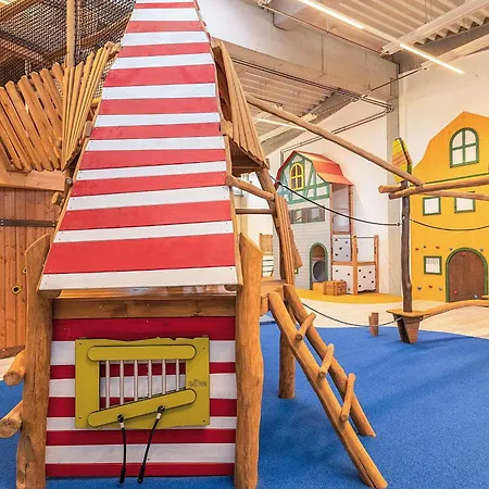 8 Person In Апартаменты *